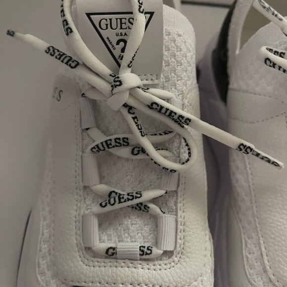 New in box-GUESS Women's White and Brown design Sneakers - Picture 13 of 16